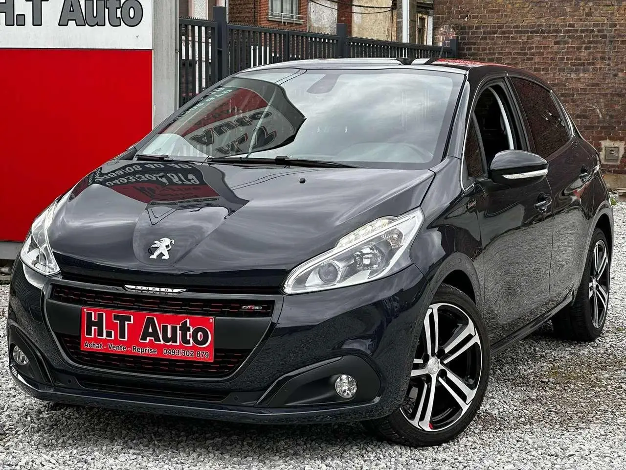 Photo 1 : Peugeot 208 2018 Petrol