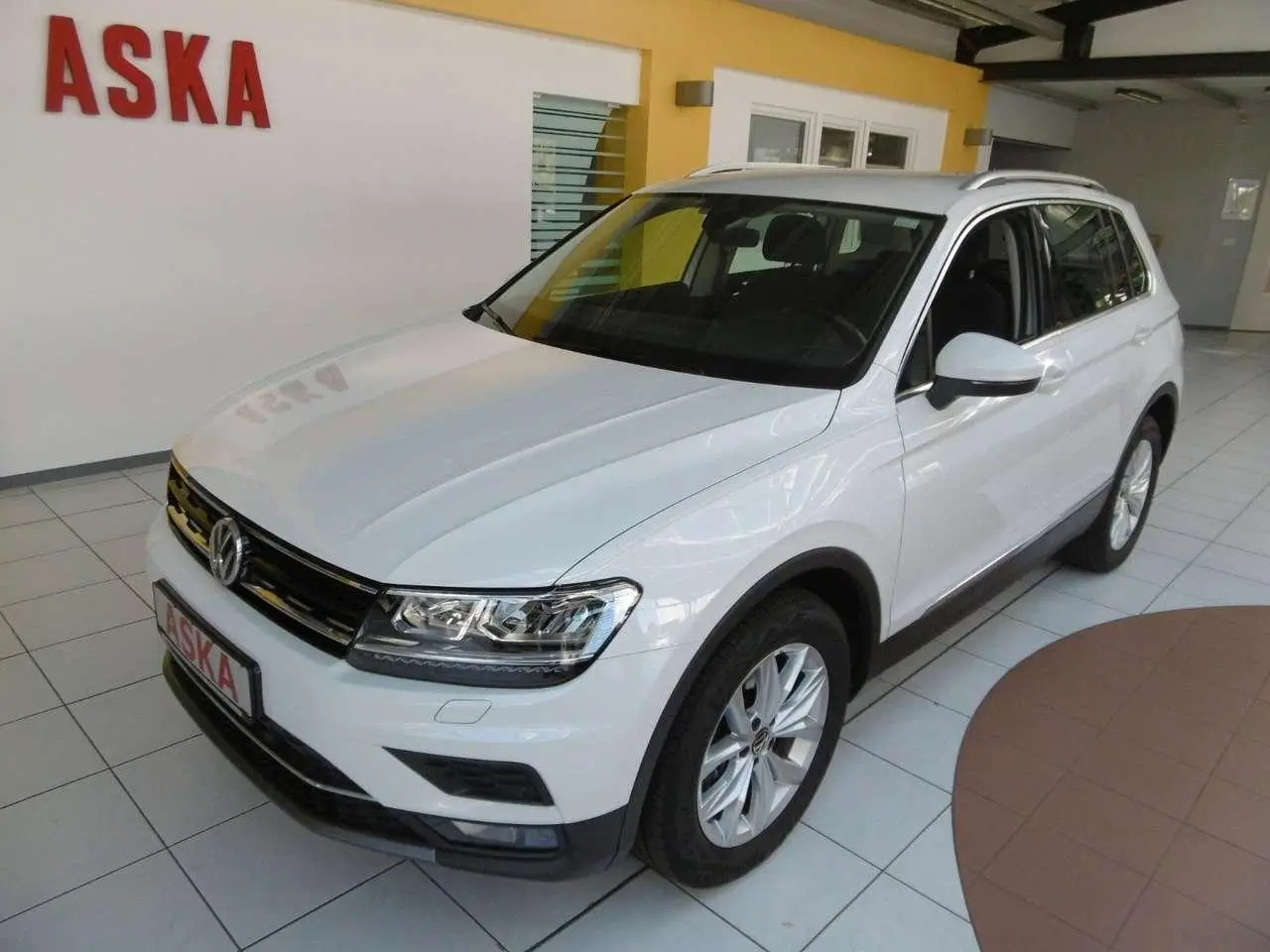 Photo 1 : Volkswagen Tiguan 2020 Petrol