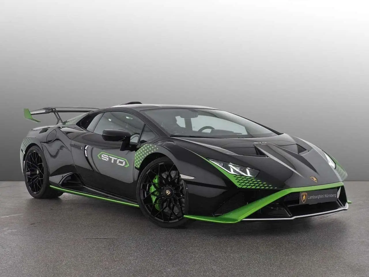 Photo 1 : Lamborghini Huracan 2022 Petrol