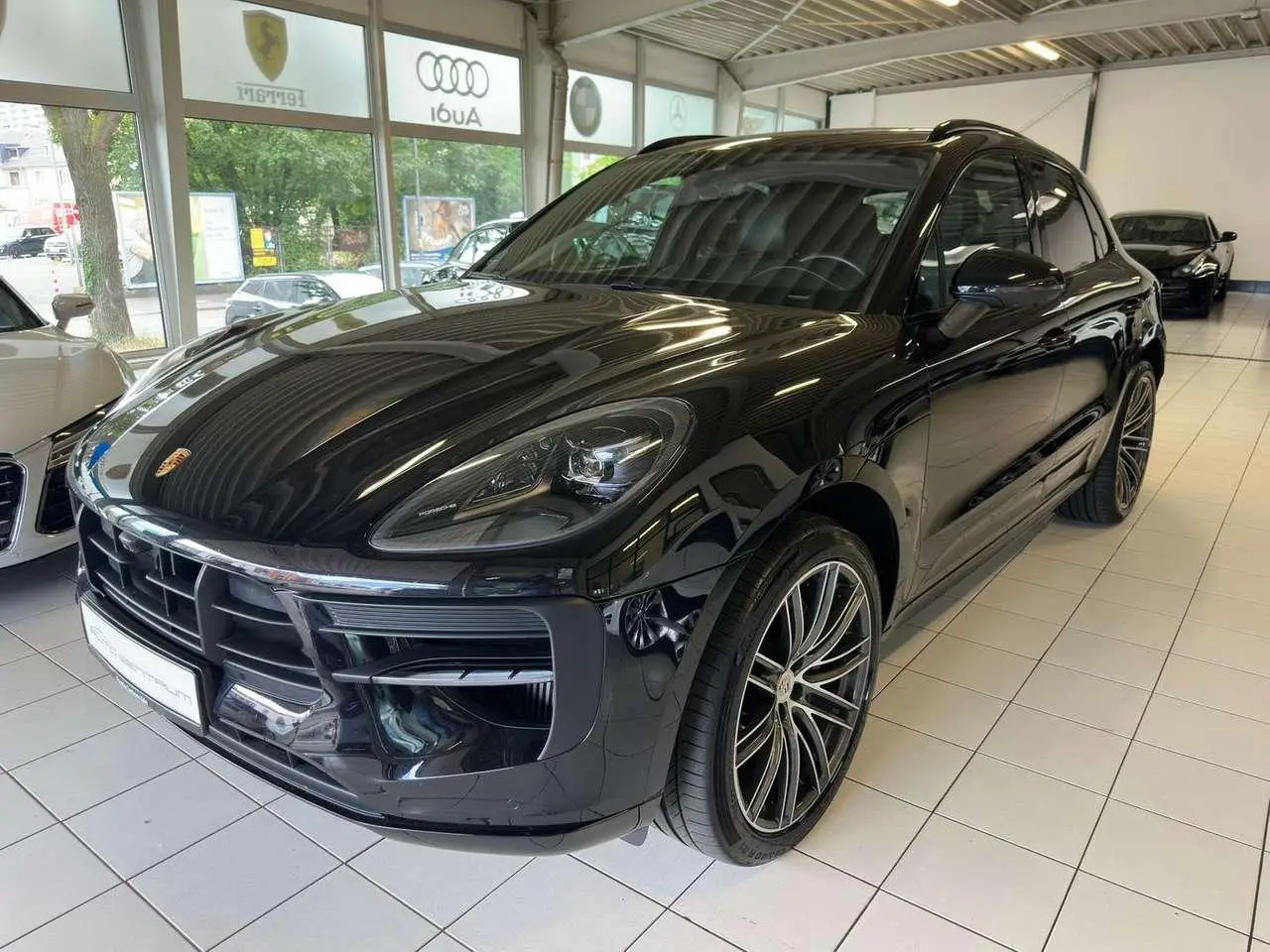 Photo 1 : Porsche Macan 2019 Essence