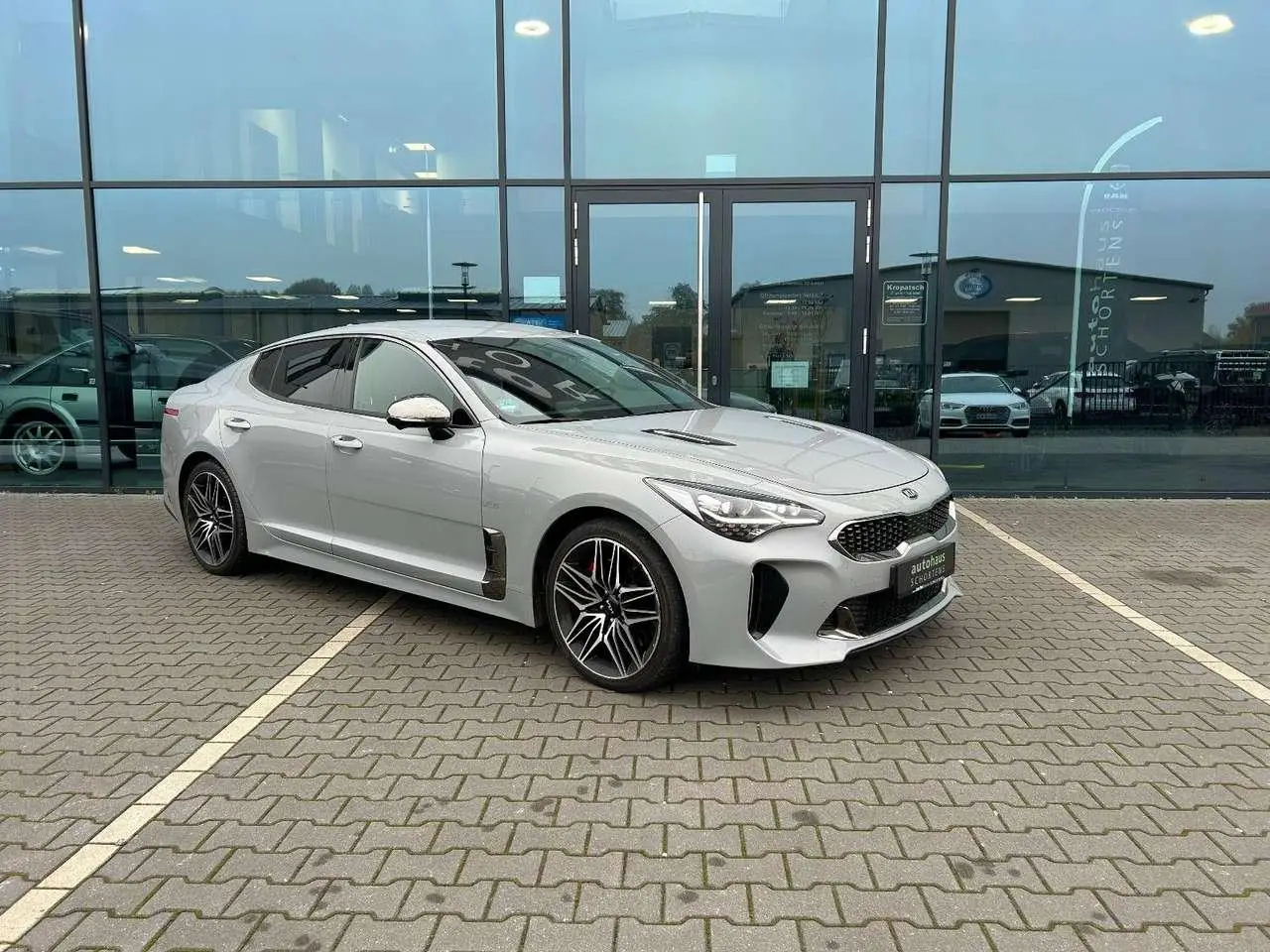 Photo 1 : Kia Stinger 2021 Petrol