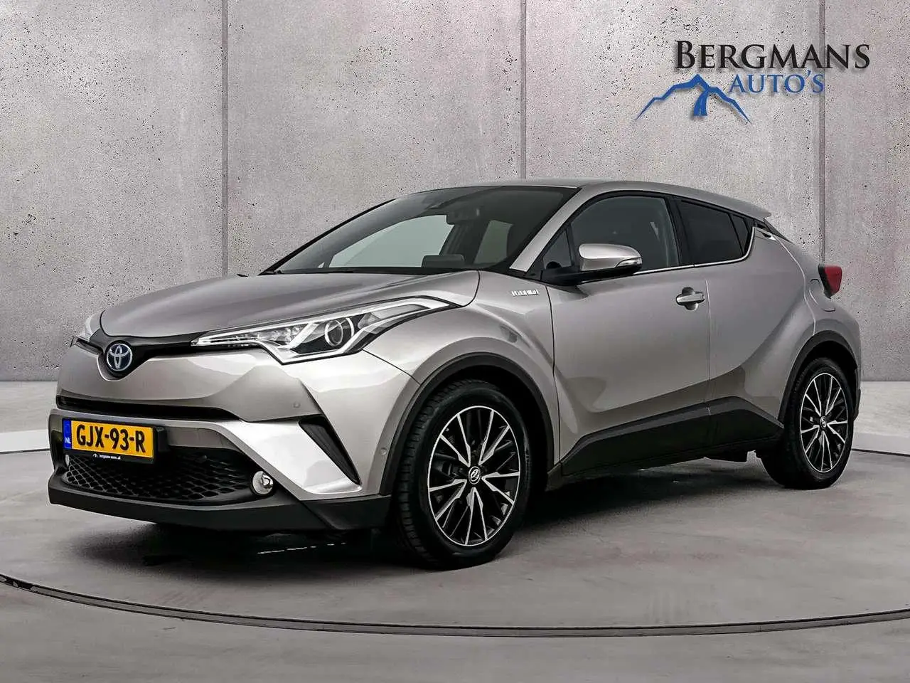 Photo 1 : Toyota C-hr 2017 Hybride