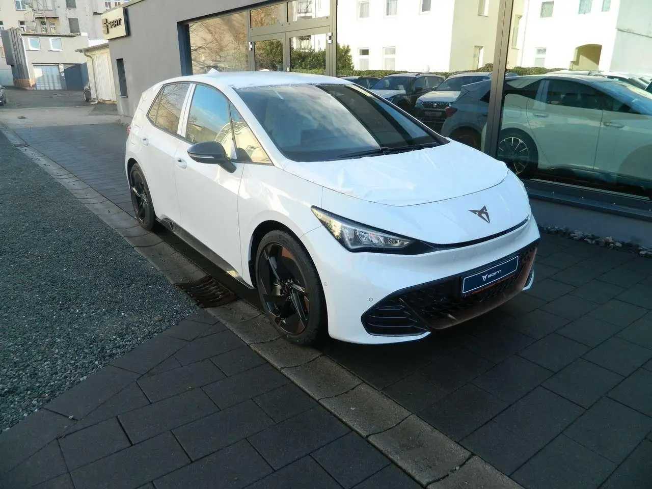 Photo 1 : Cupra Born 2024 Électrique