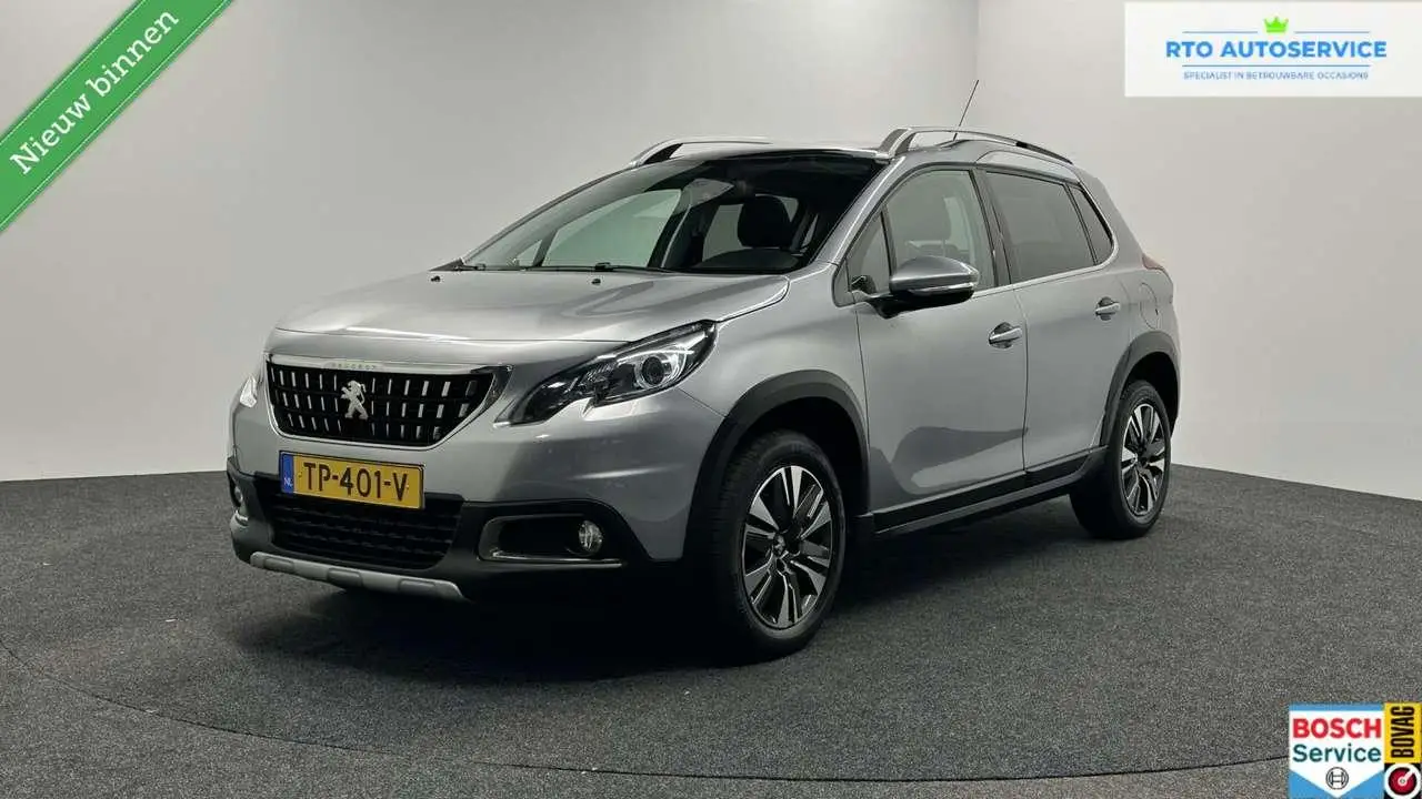 Photo 1 : Peugeot 2008 2018 Petrol