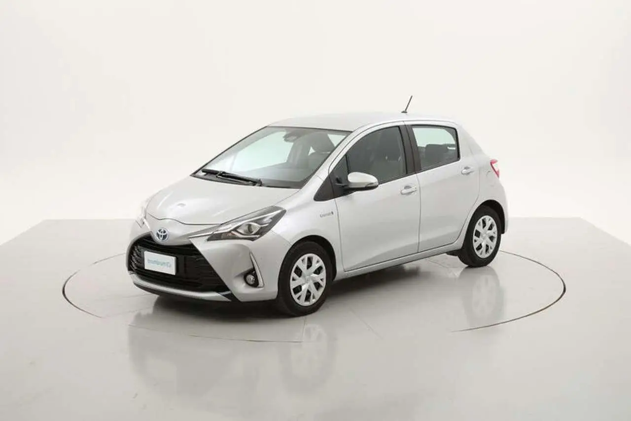 Photo 1 : Toyota Yaris 2018 Hybrid