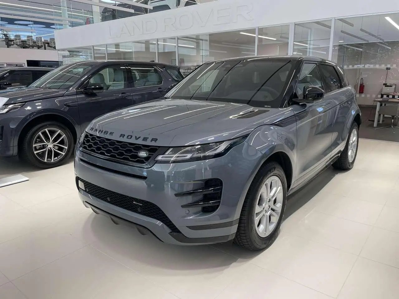 Photo 1 : Land Rover Range Rover Evoque 2024 Hybride