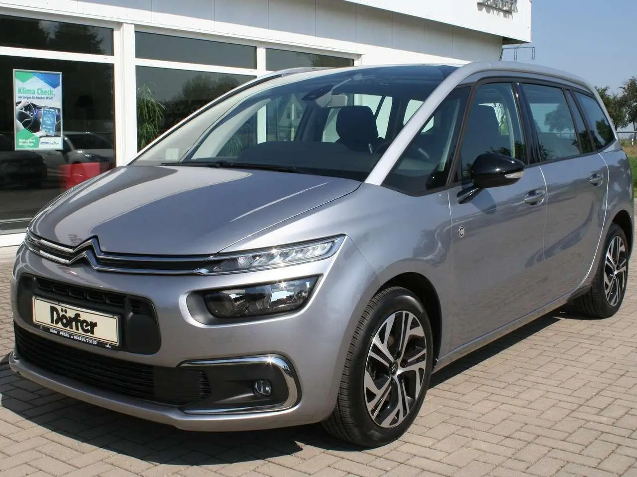 Photo 1 : Citroen C4 2022 Petrol