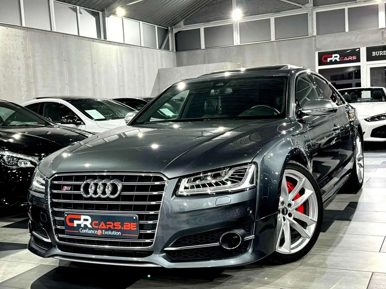 Photo 1 : Audi S8 2017 Petrol