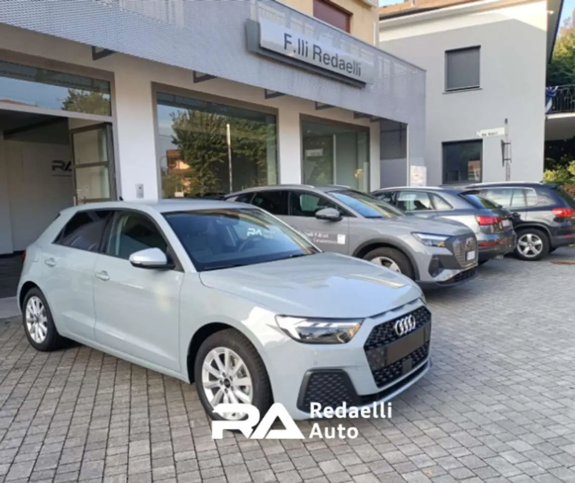 Photo 1 : Audi A1 2024 Petrol