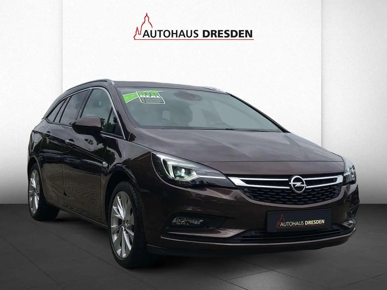 Photo 1 : Opel Astra 2016 Petrol