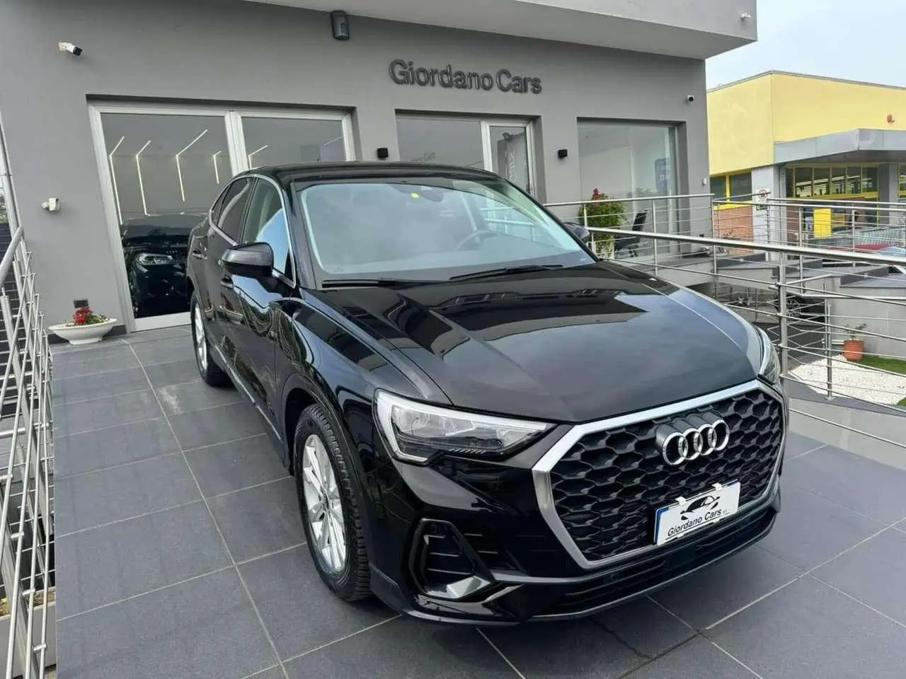 Photo 1 : Audi Q3 2021 Diesel