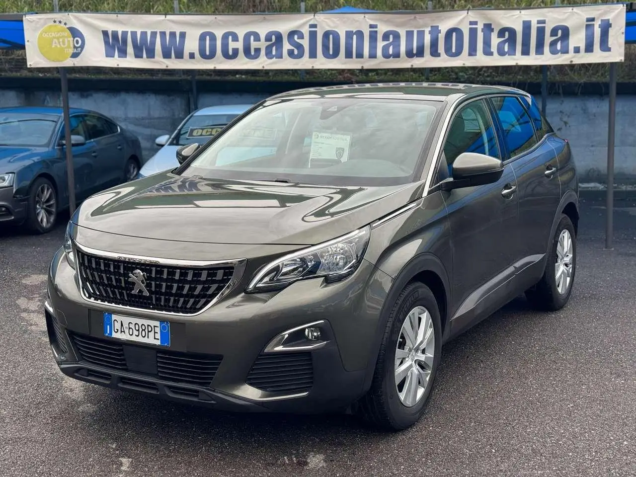 Photo 1 : Peugeot 3008 2020 Diesel