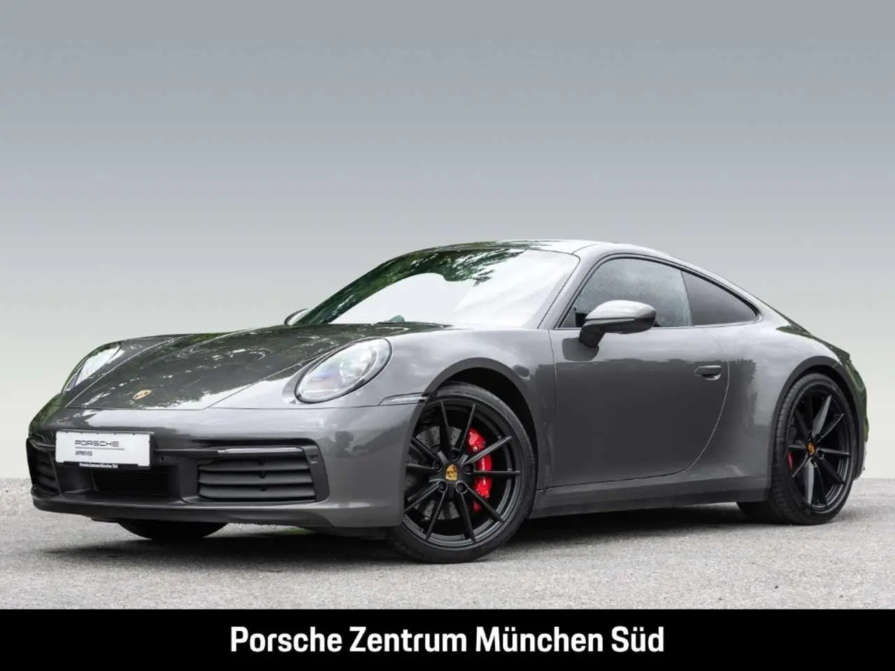 Photo 1 : Porsche 992 2019 Essence