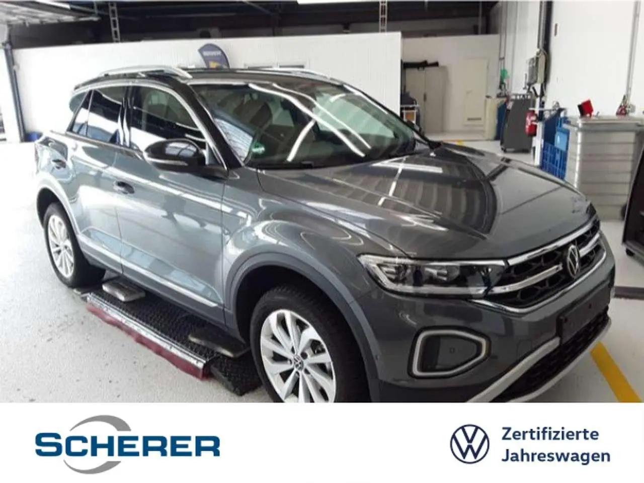 Photo 1 : Volkswagen T-roc 2023 Petrol