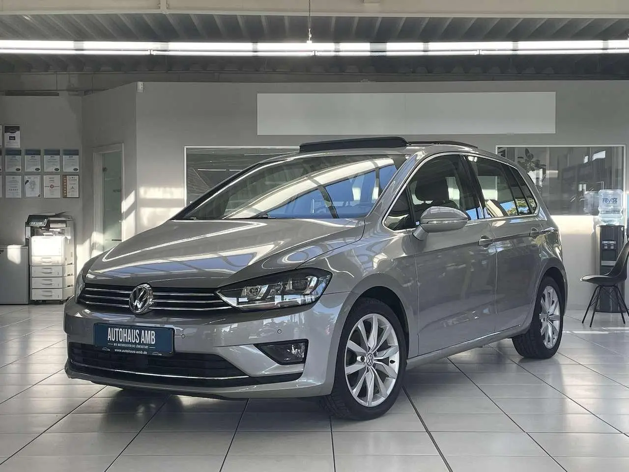 Photo 1 : Volkswagen Golf 2016 Petrol