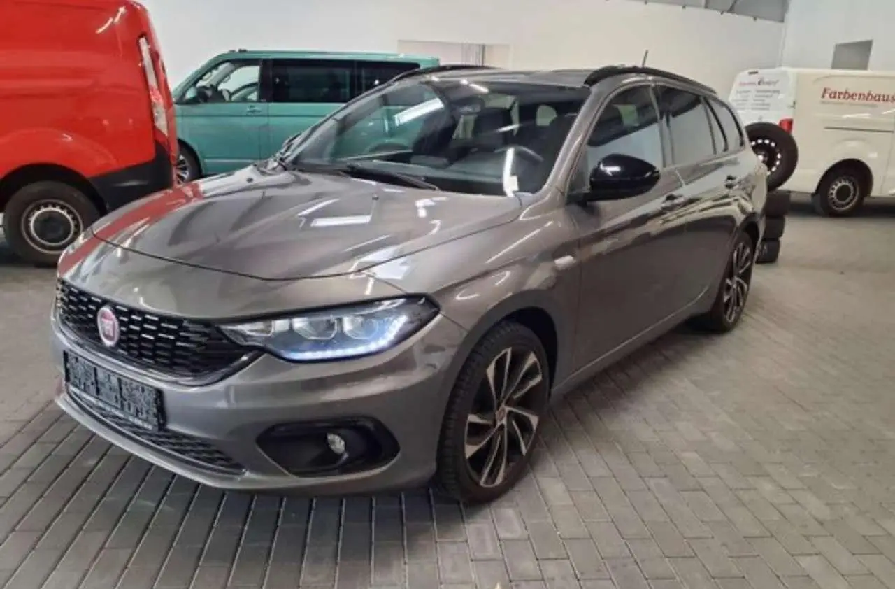 Photo 1 : Fiat Tipo 2020 Essence