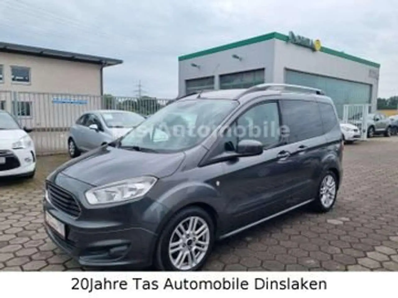 Photo 1 : Ford Tourneo 2015 Petrol