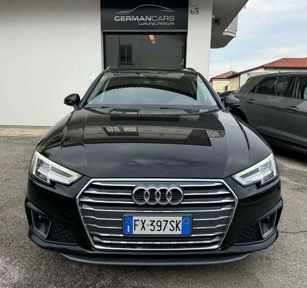 Photo 1 : Audi A4 2019 Diesel