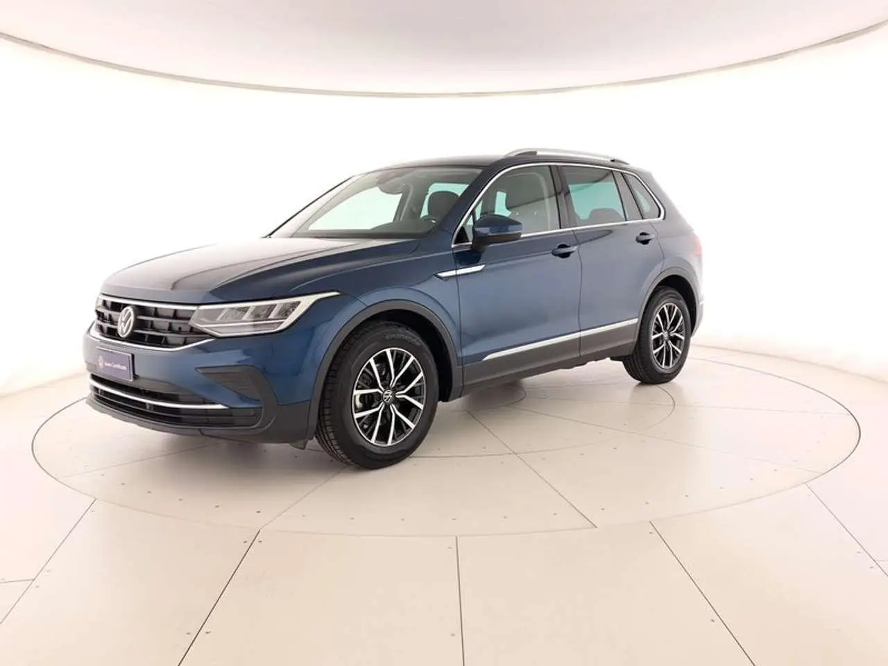 Photo 1 : Volkswagen Tiguan 2021 Petrol