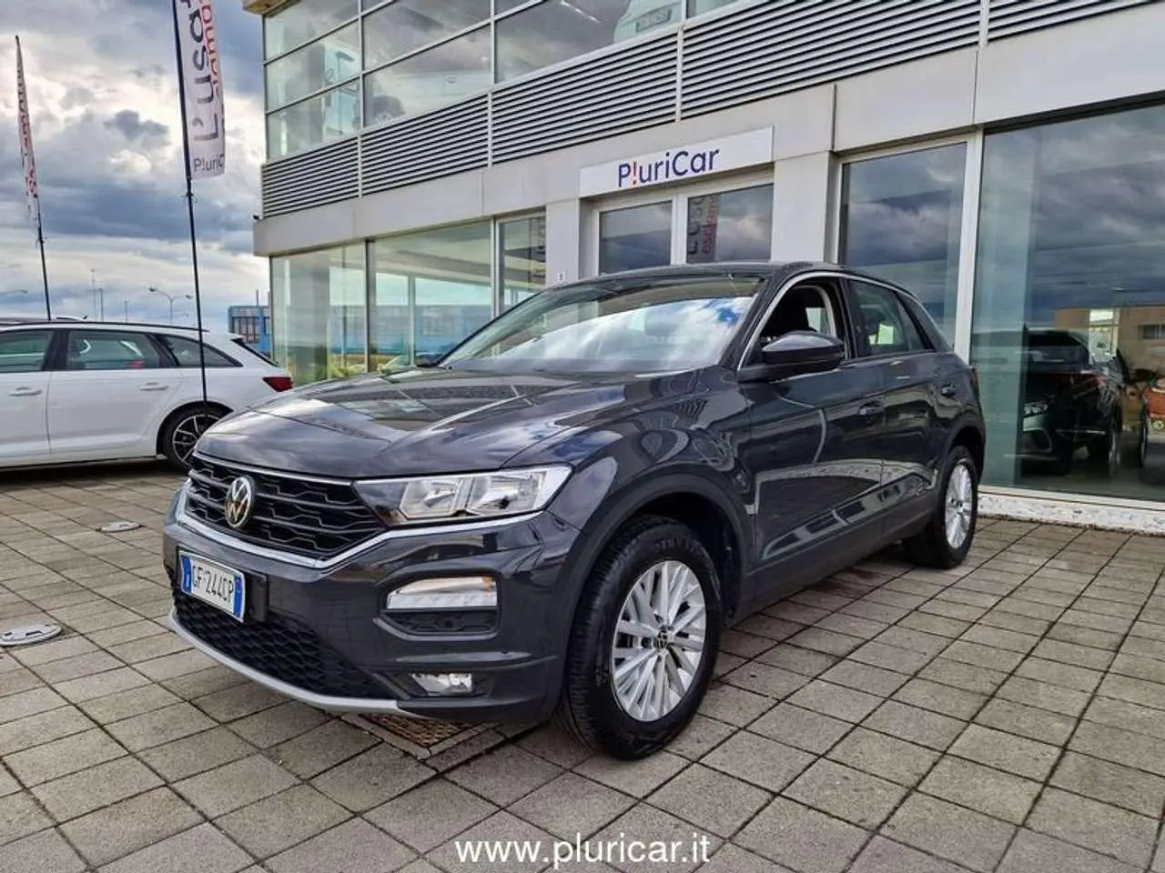 Photo 1 : Volkswagen T-roc 2021 Petrol