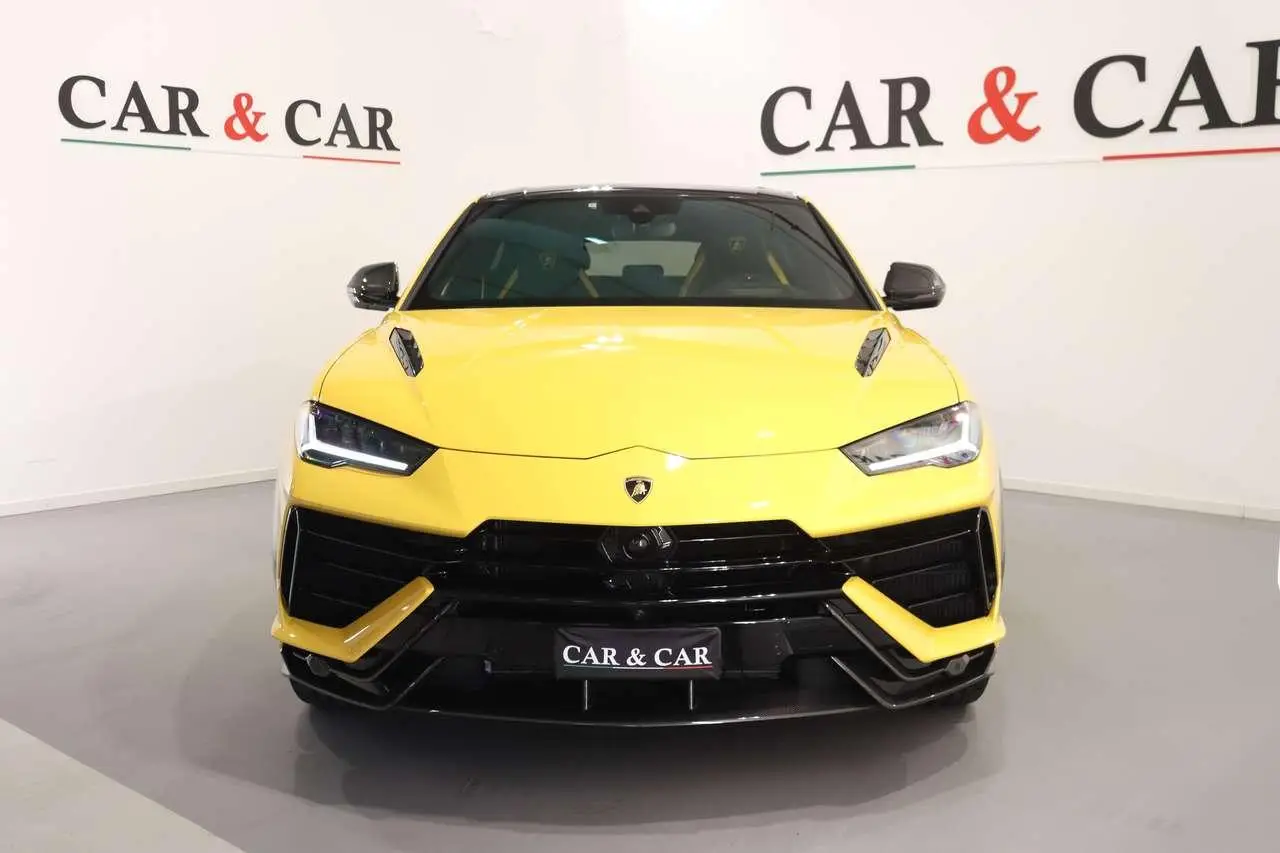 Photo 1 : Lamborghini Urus 2023 Petrol