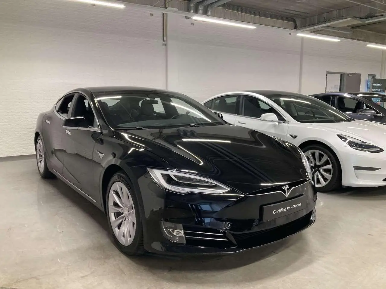 Photo 1 : Tesla Model S 2018 Electric