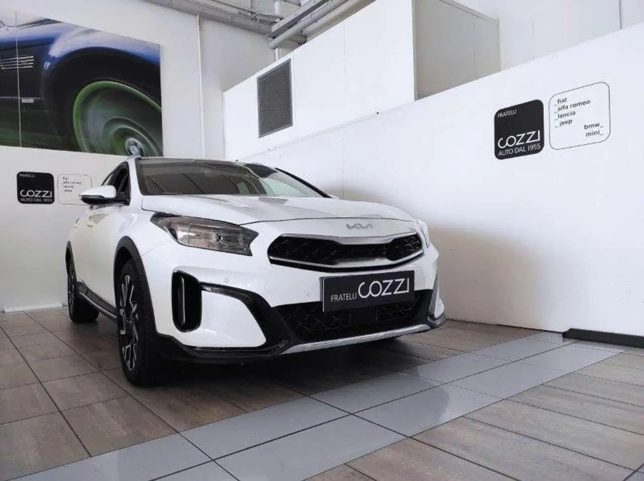 Photo 1 : Kia Xceed 2023 Hybrid