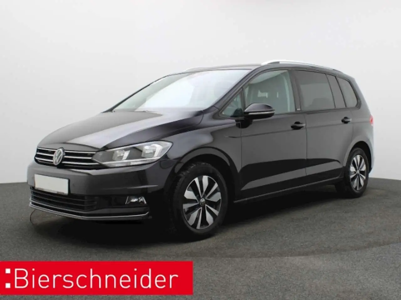 Photo 1 : Volkswagen Touran 2024 Essence