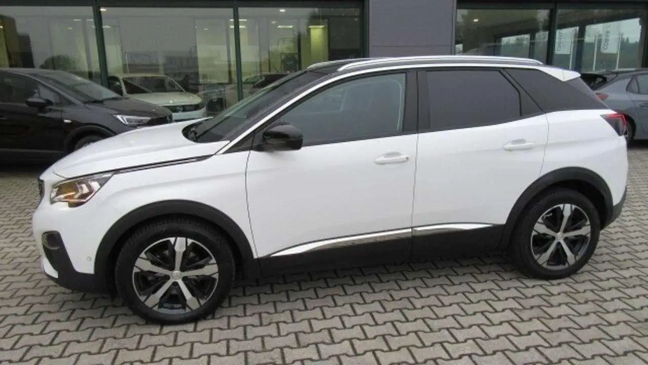 Photo 1 : Peugeot 3008 2017 Diesel