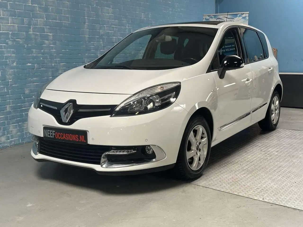 Photo 1 : Renault Scenic 2015 Essence