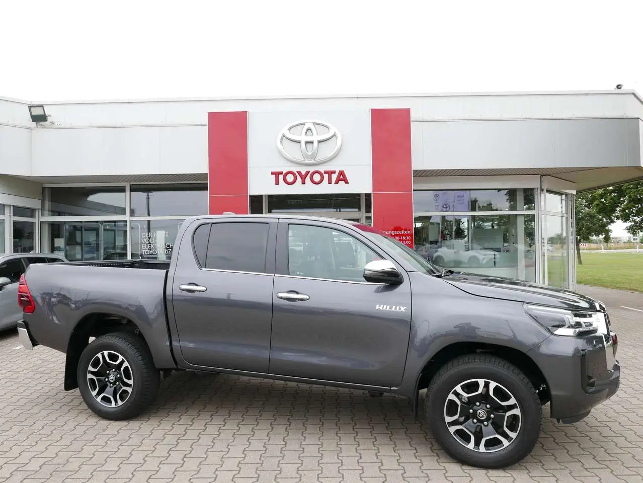 Photo 1 : Toyota Hilux 2024 Diesel