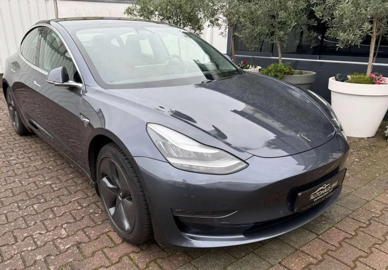 Photo 1 : Tesla Model 3 2020 Électrique