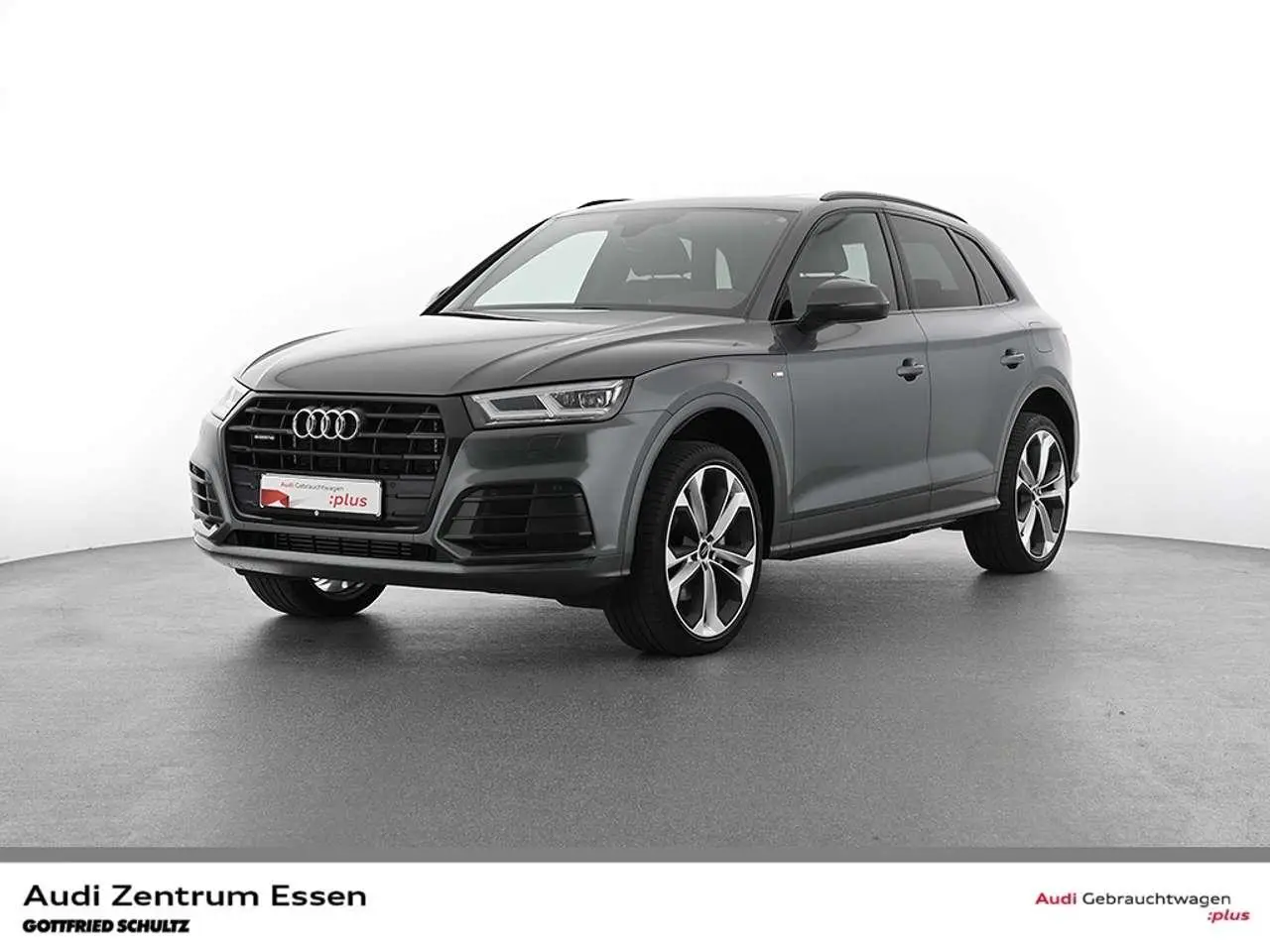 Photo 1 : Audi Q5 2020 Hybride