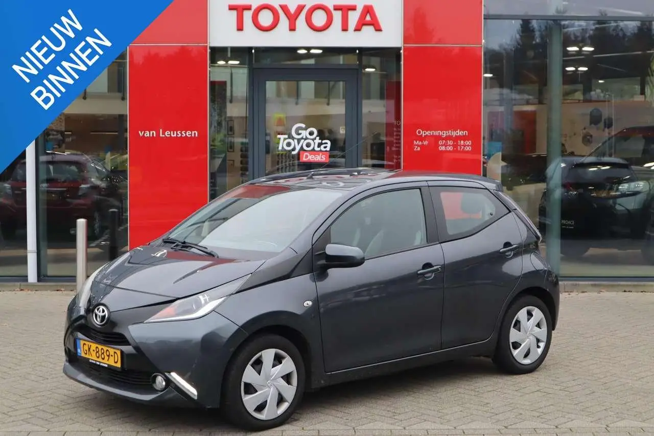 Photo 1 : Toyota Aygo 2015 Petrol