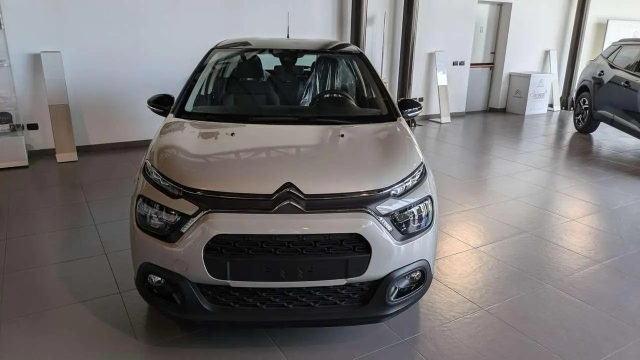 Photo 1 : Citroen C3 2024 Essence