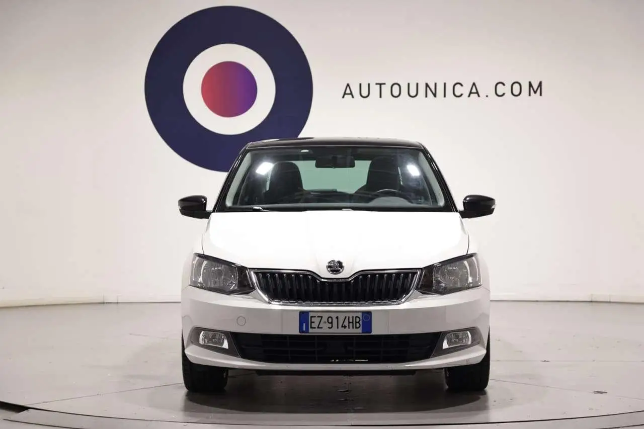 Photo 1 : Skoda Fabia 2015 Essence