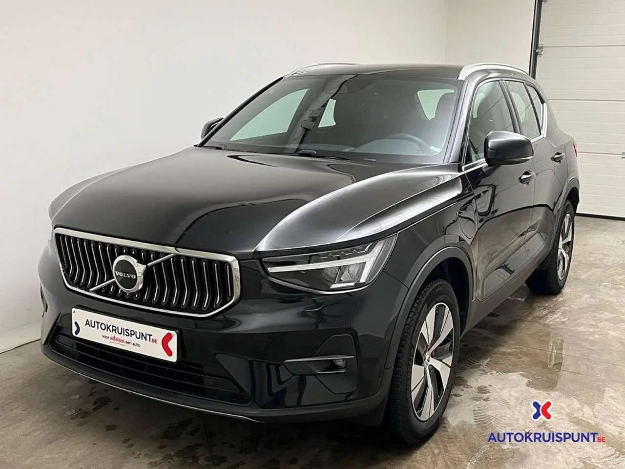 Photo 1 : Volvo Xc40 2023 Hybride