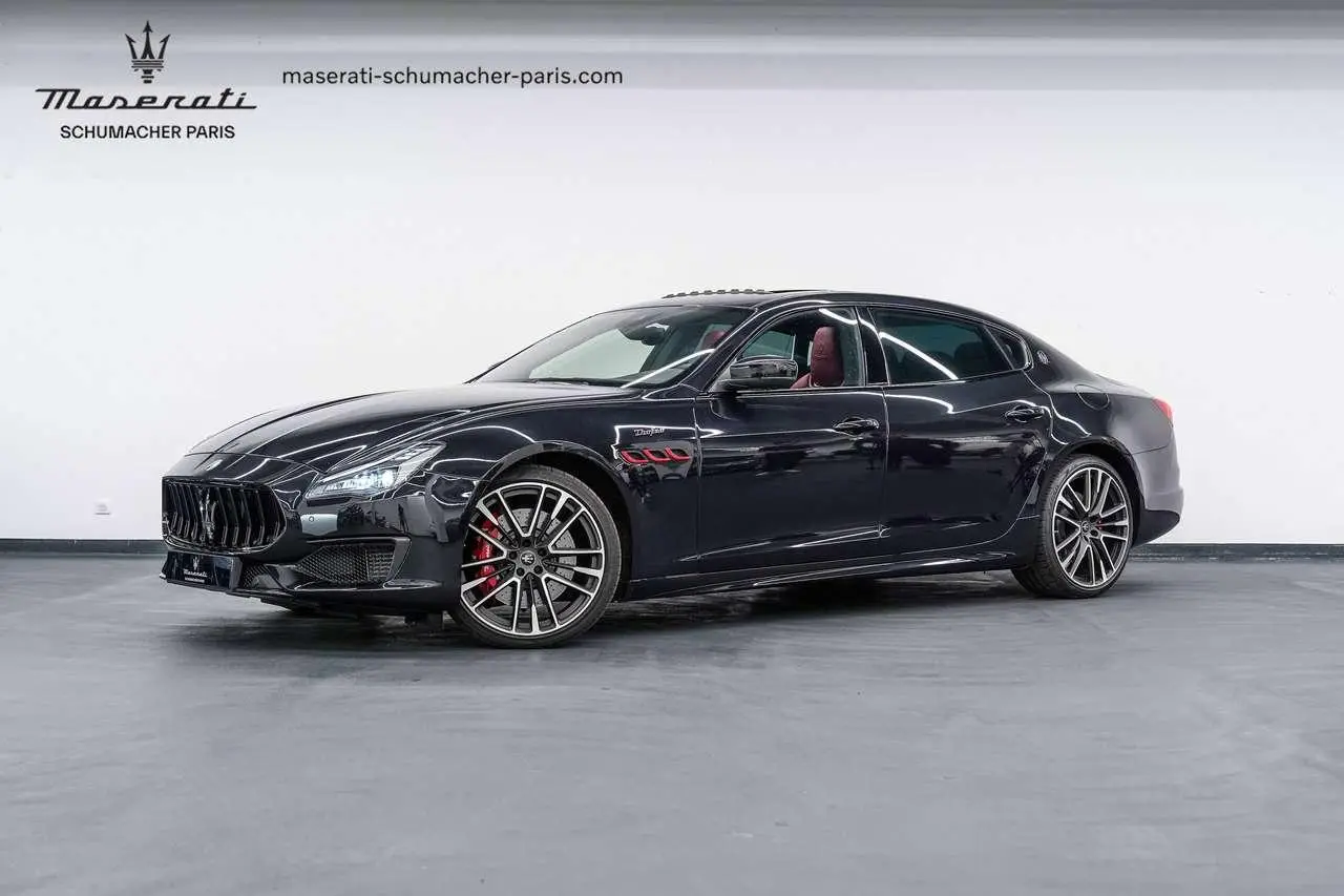 Photo 1 : Maserati Quattroporte 2022 Petrol