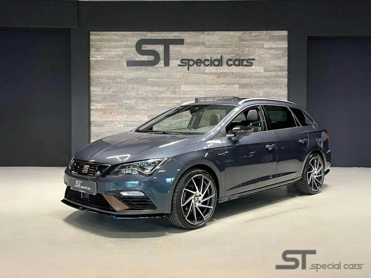 Photo 1 : Seat Leon 2019 Petrol