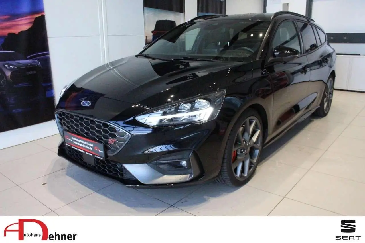 Photo 1 : Ford Focus 2019 Petrol