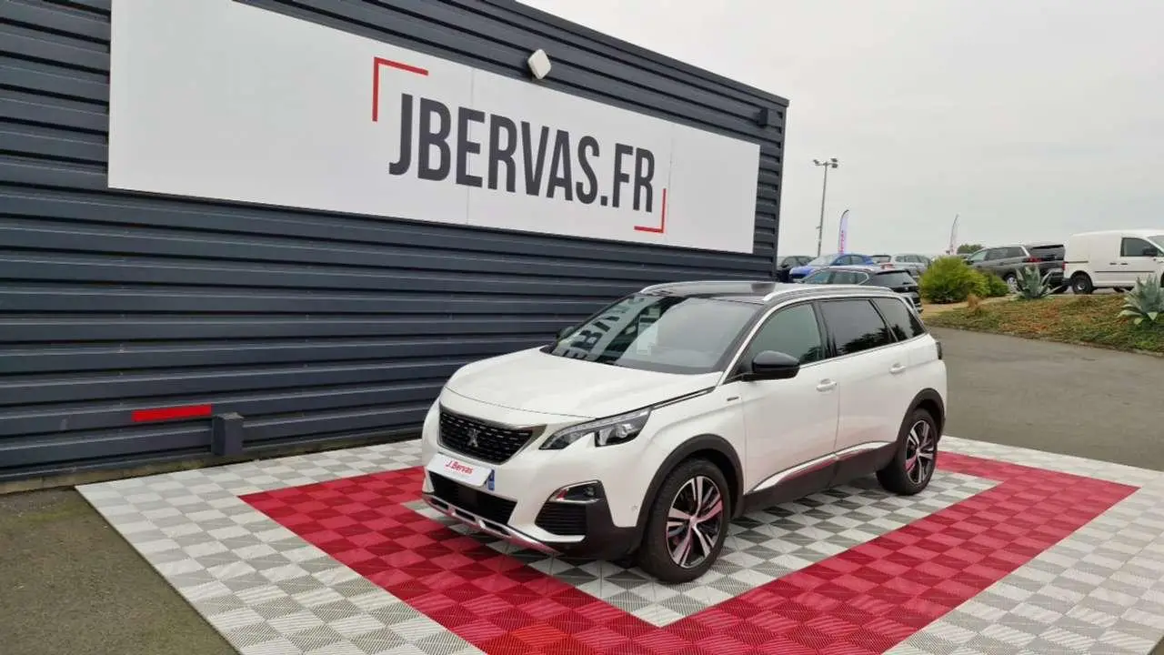 Photo 1 : Peugeot 5008 2020 Diesel