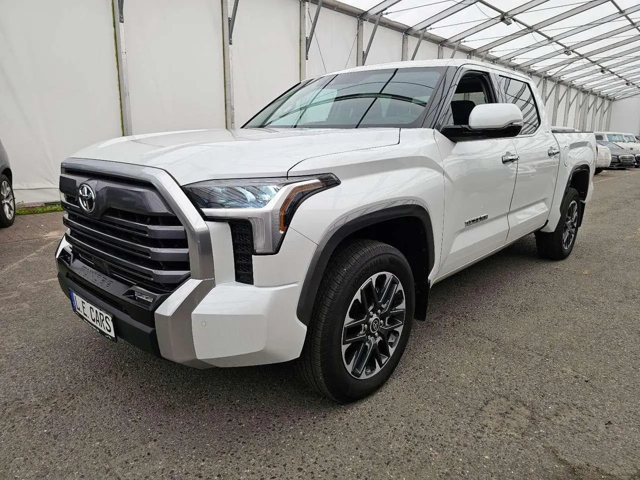 Photo 1 : Toyota Tundra 2024 Essence