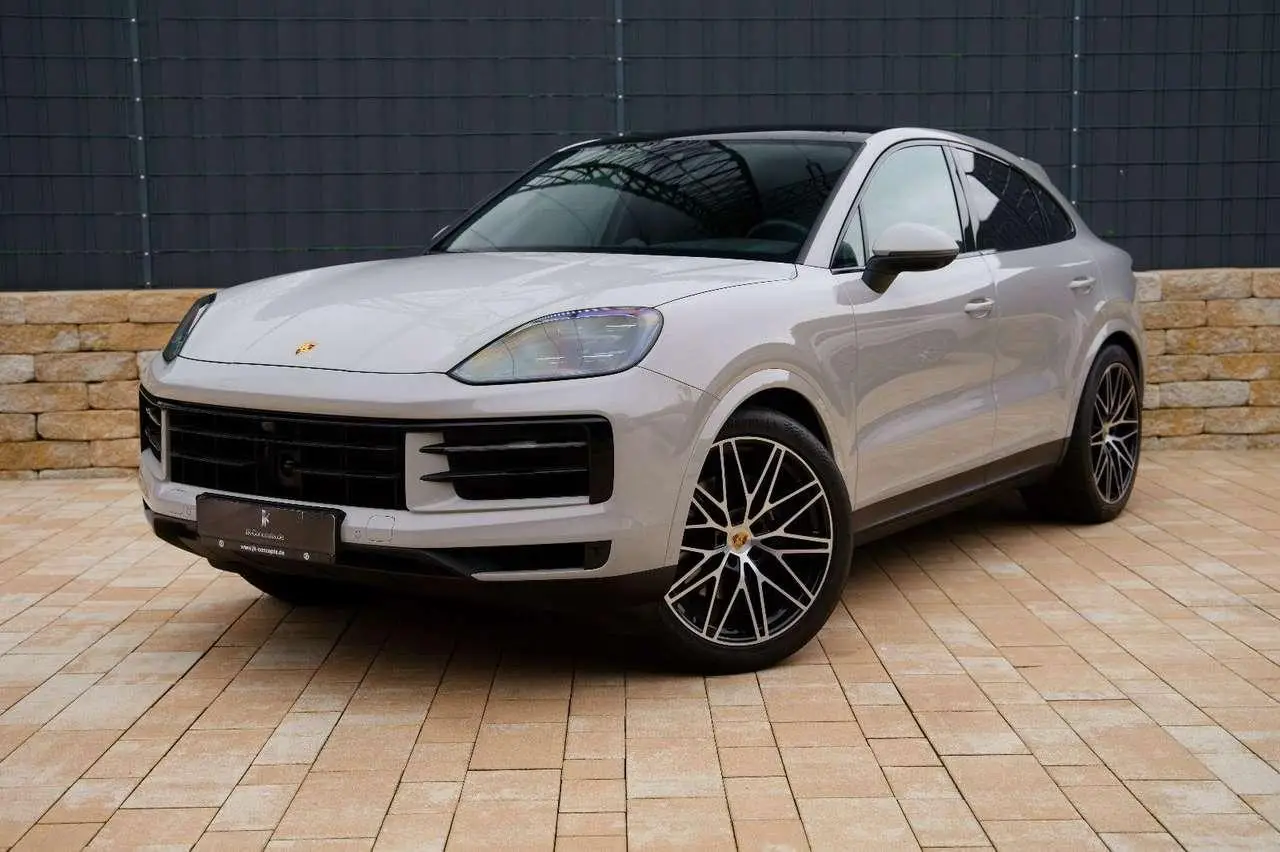 Photo 1 : Porsche Cayenne 2024 Essence