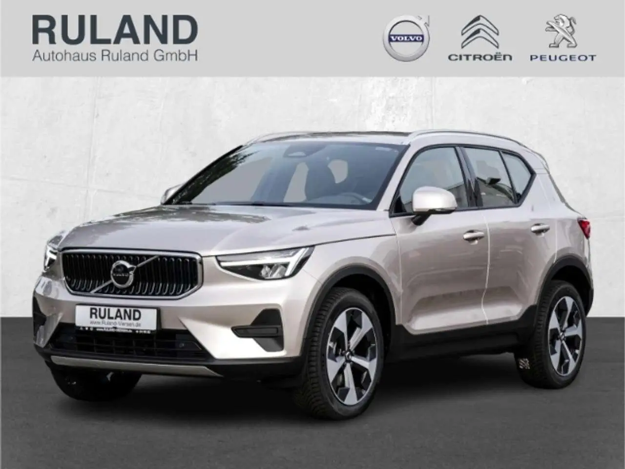 Photo 1 : Volvo Xc40 2023 Petrol