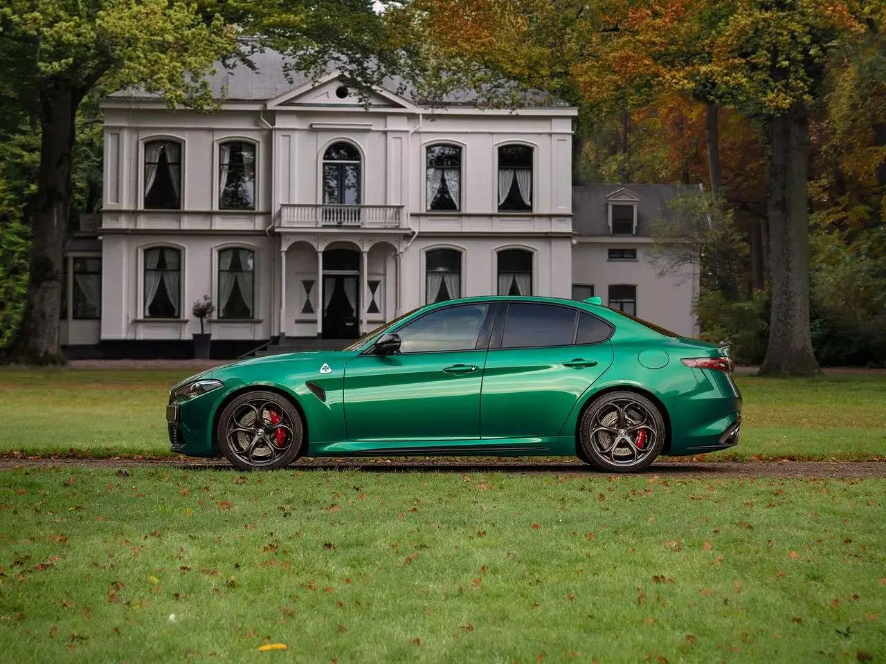 Photo 1 : Alfa Romeo Giulia 2023 Petrol