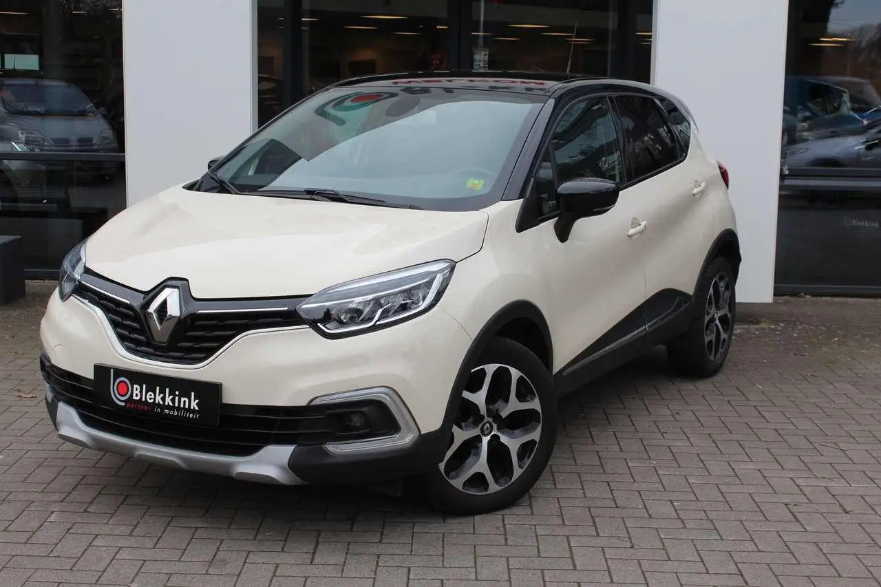 Photo 1 : Renault Captur 2019 Essence