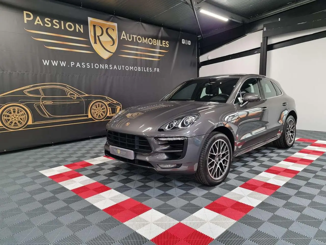 Photo 1 : Porsche Macan 2015 Essence