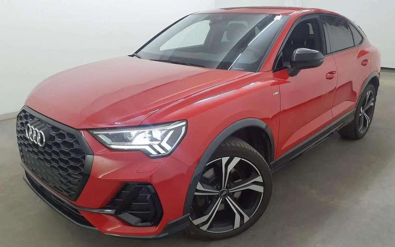 Photo 1 : Audi Q3 2020 Essence