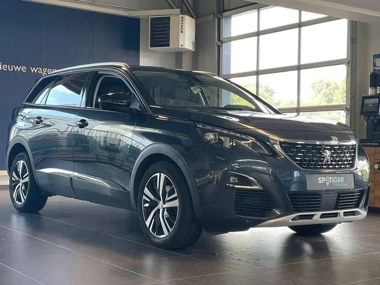 Photo 1 : Peugeot 5008 2019 Petrol