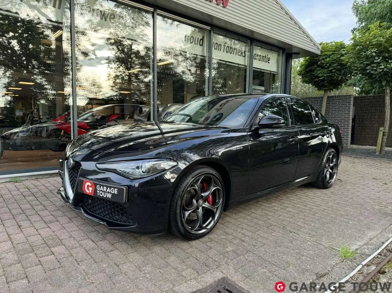 Photo 1 : Alfa Romeo Giulia 2018 Petrol